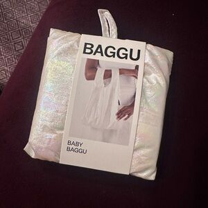 NWT Baby Baggu - Pearl Metallic